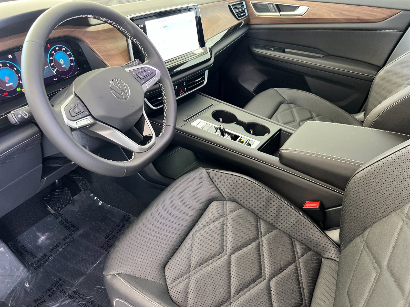 New 2026 Opal White Pearl Volkswagen SE image 9