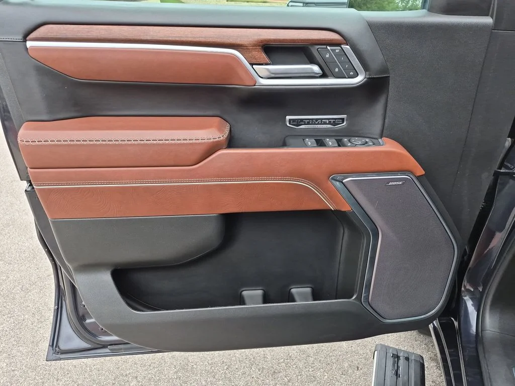 Used 2023 Silver GMC Denali Ultimate image 18