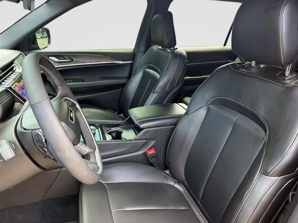 Used 2025 Red Jeep Limited image 23