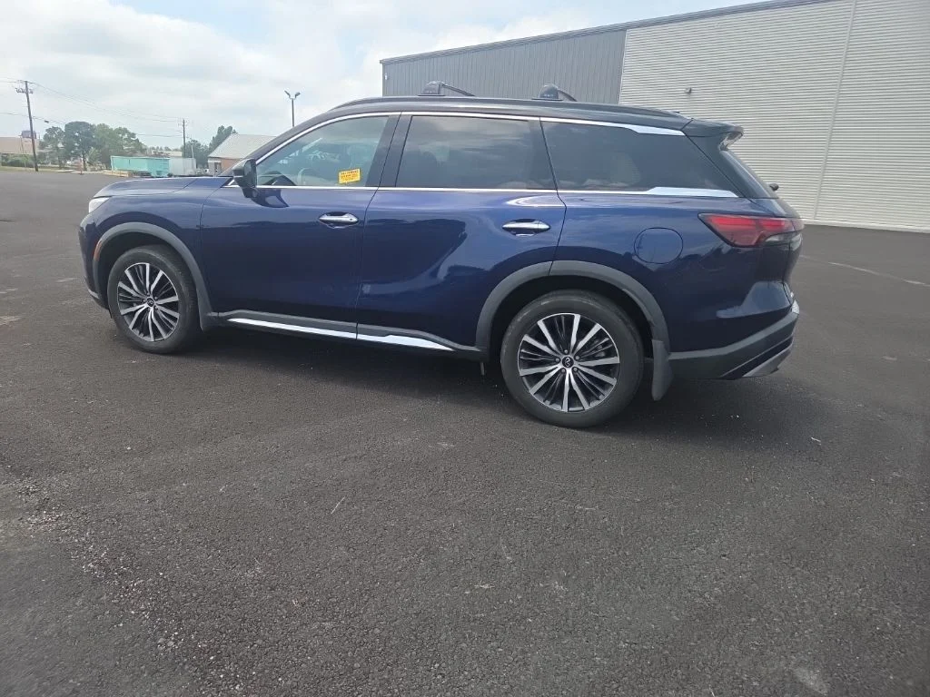Used 2024 Blue INFINITI Autograph image 10