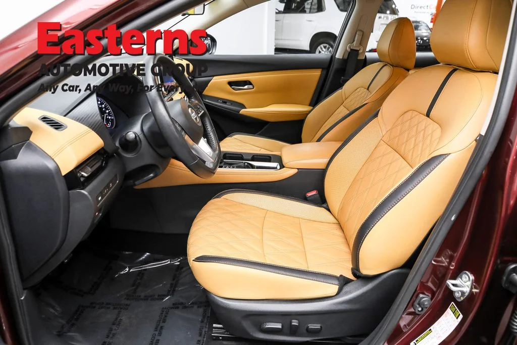 Used 2022 Red Nissan SV image 14