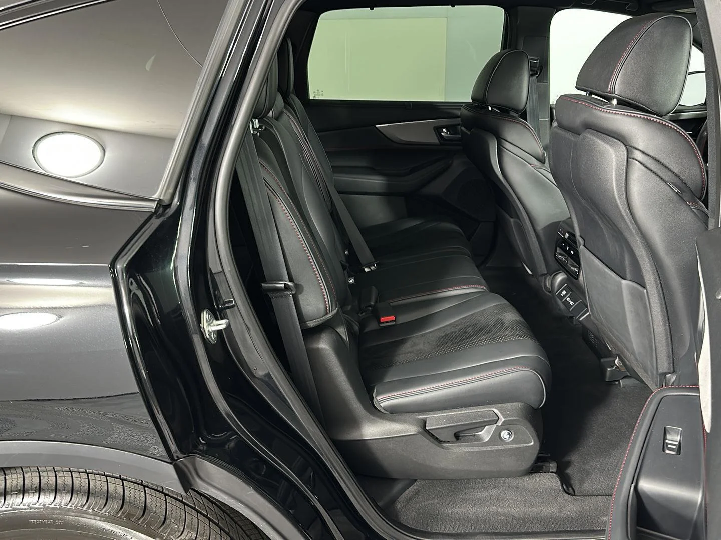 Used 2024 Majestic Black Pearl Acura SH-AWD w/A-SPEC image 31