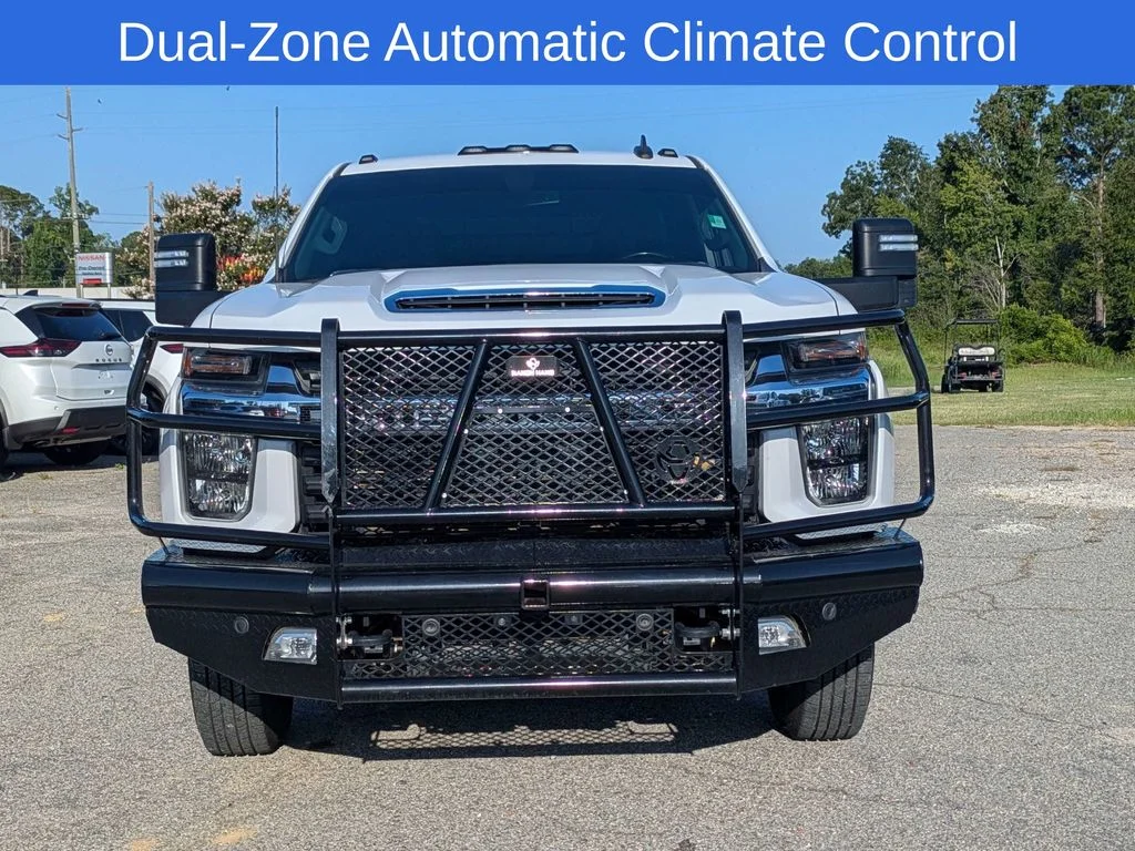 Used 2022 White Chevrolet LT image 8