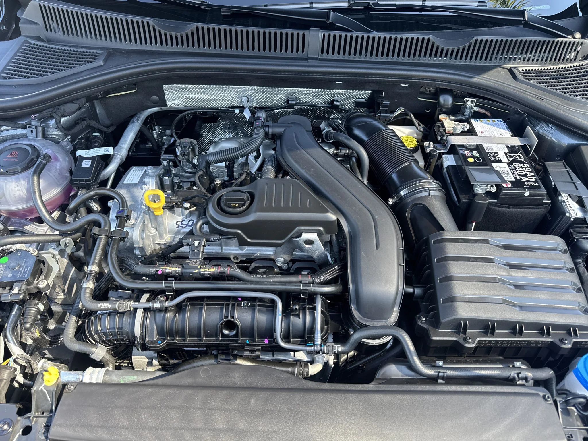 New 2027 Platinum Gray Metallic Volkswagen Sport image 33