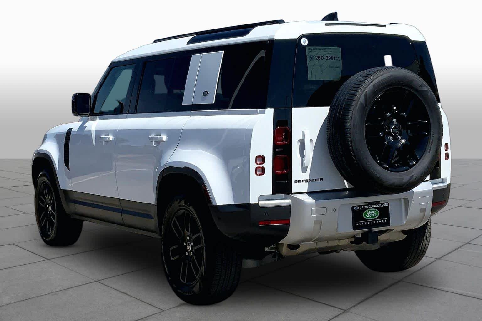 Used 2024 Fuji White Land Rover S image 11