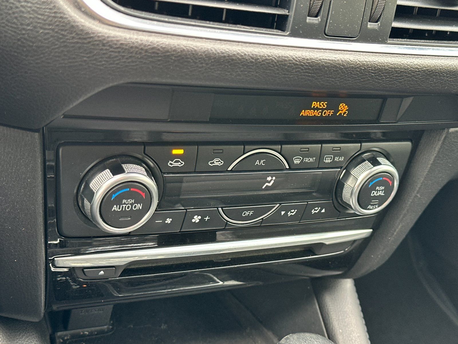 Used 2017 Silver Mazda Touring image 19