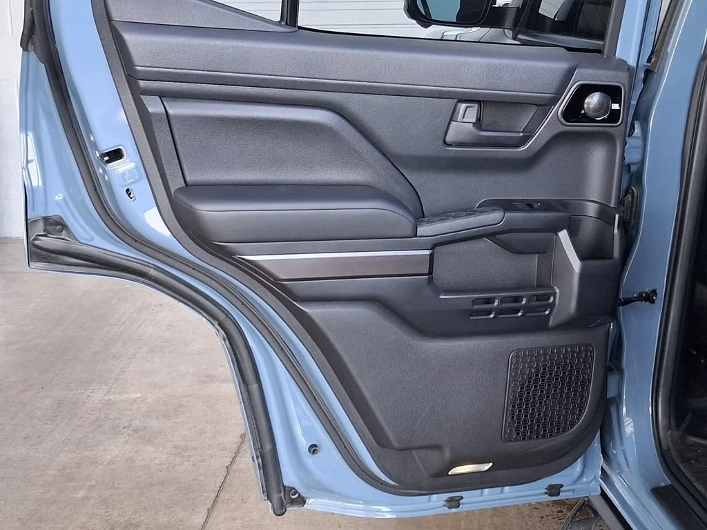 Used 2026 Blue Toyota SR5 image 20