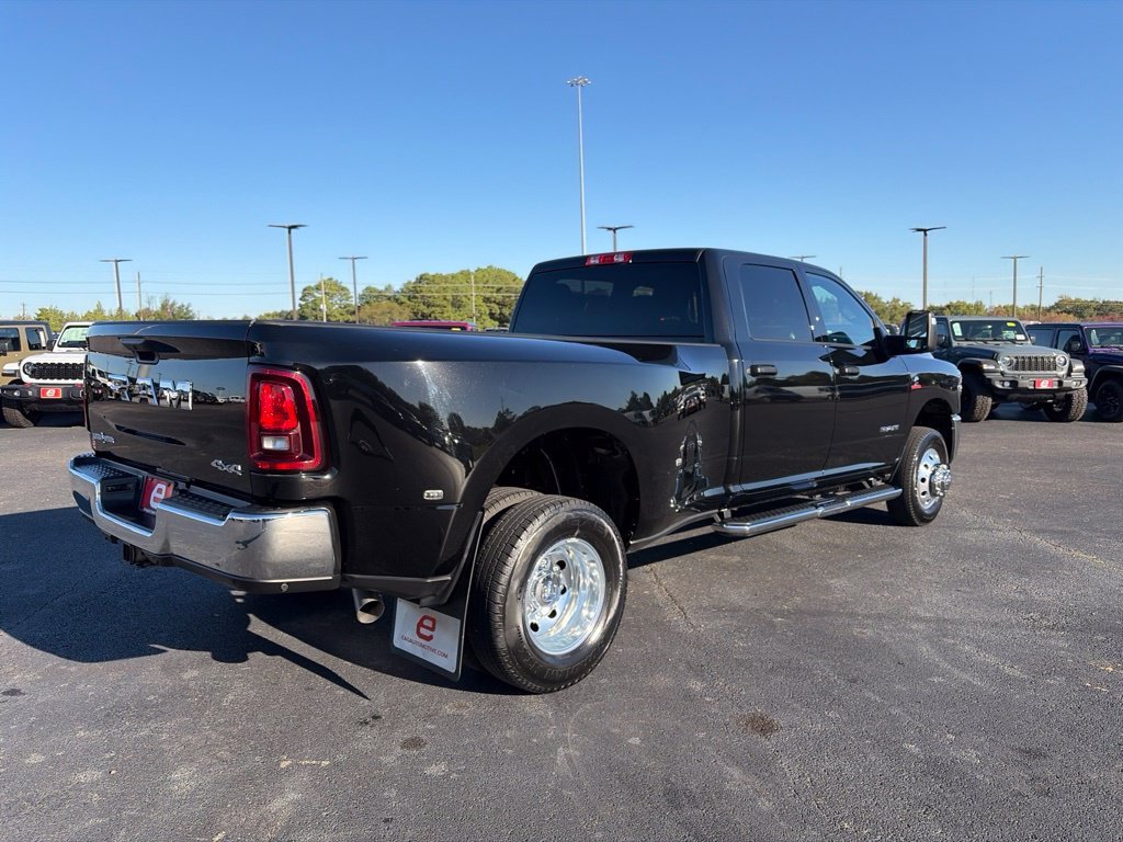 Used 2025 Diamond Black Ram Big Horn image 8
