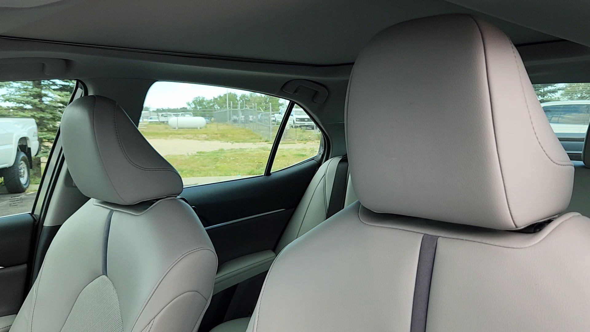 Used 2023 Predawn Gray Mica Toyota XLE image 9