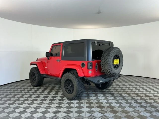 Used 2015 Red Jeep Sahara image 7
