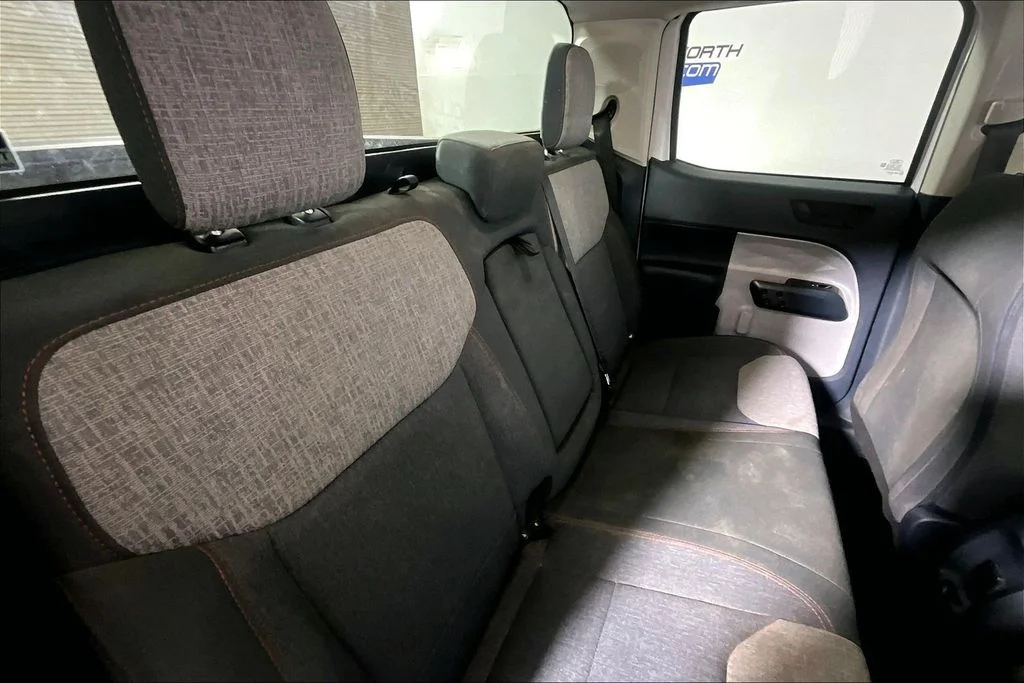 Used 2024 Oxford White Ford XLT image 22