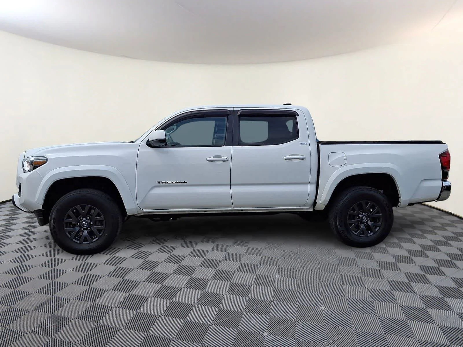 Certified Used 2023 Ice Cap Toyota SR5 image 10
