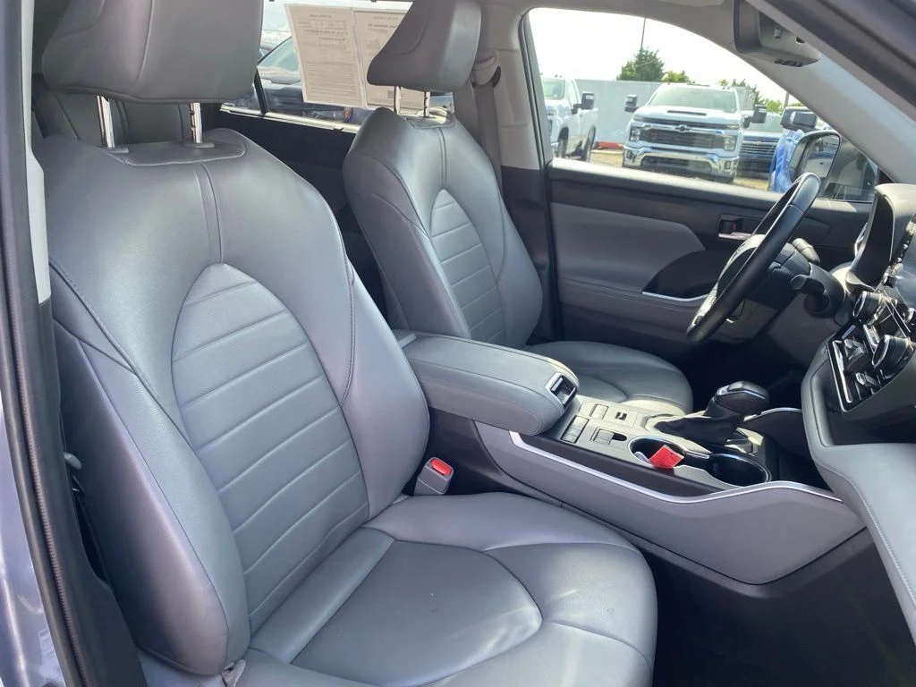 2021 Toyota Highlander XLE - Photo 24