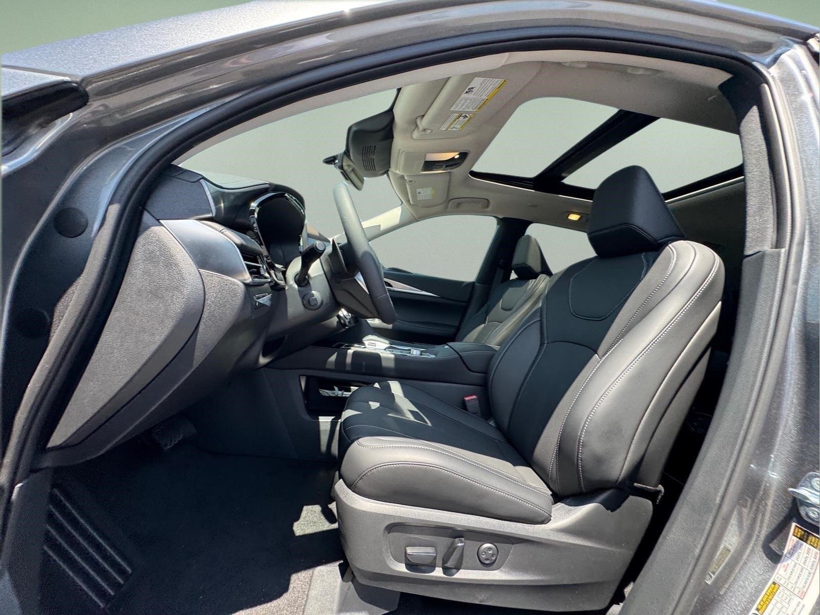 New 2027 GRAPHITE SHADOW INFINITI Luxe FWD image 22