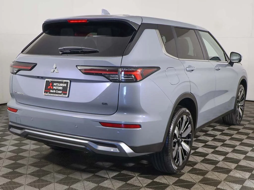 New 2026 Gray Mitsubishi SE 1.5T 2WD image 12