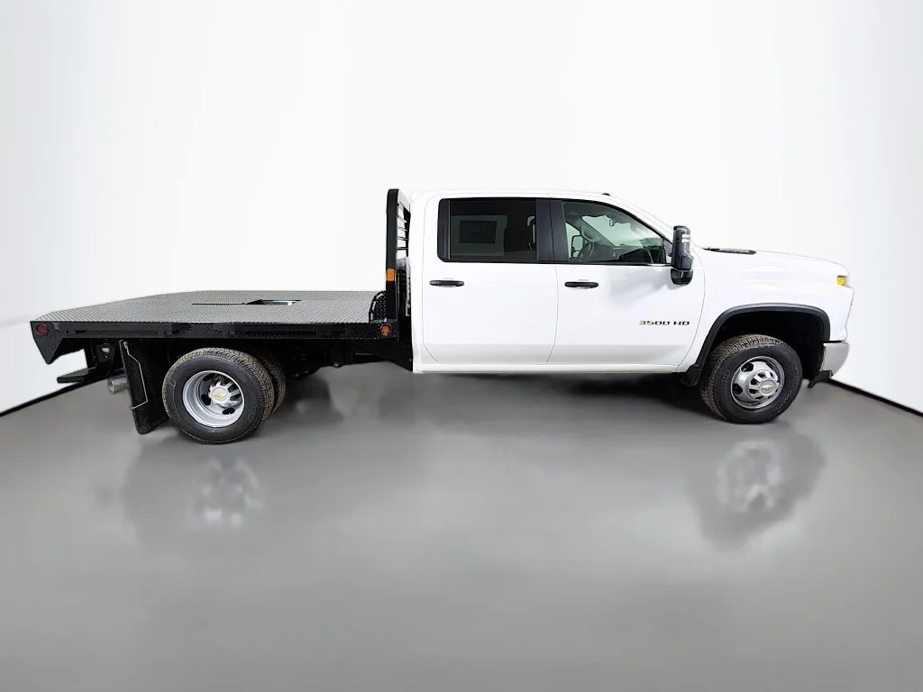 New 2026 Summit White Chevrolet Work Truck image 5