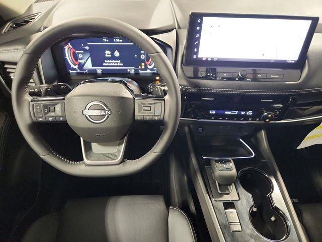 Used 2025  Nissan SL image 11