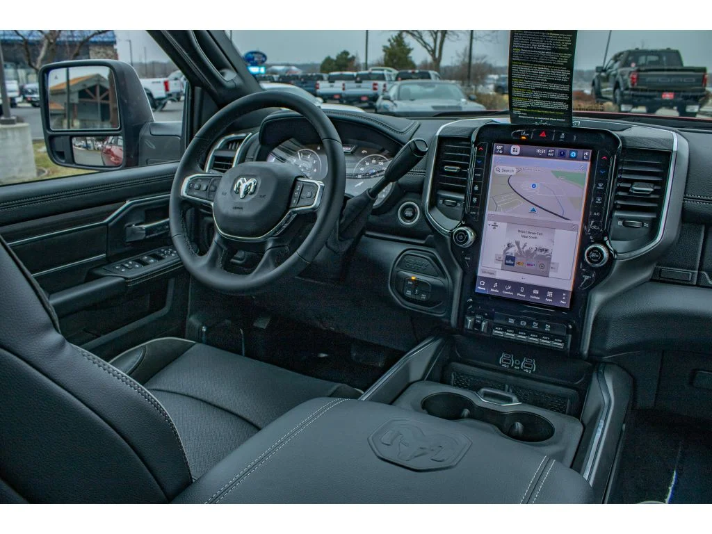 2026 RAM 3500 Laramie - Photo 15