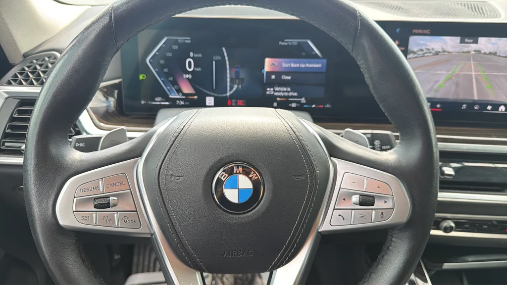 Used 2025 Black BMW xDrive40i image 28