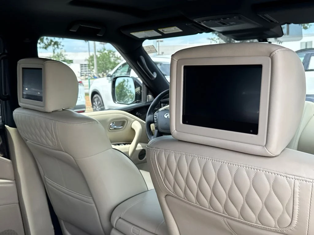 Used 2021 Black INFINITI Sensory image 17