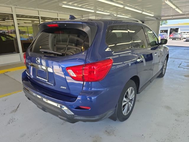 Used 2019 Blue Nissan S image 5