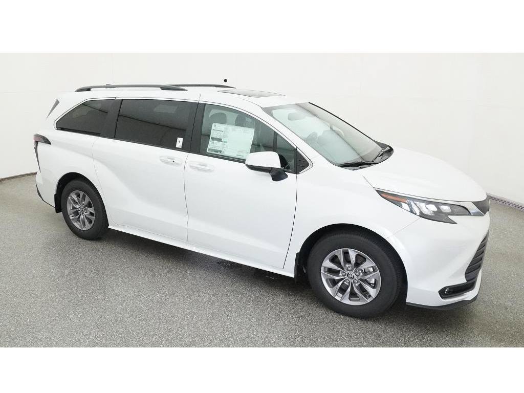 New 2026 Wind Chill Pearl Toyota XLE image 12