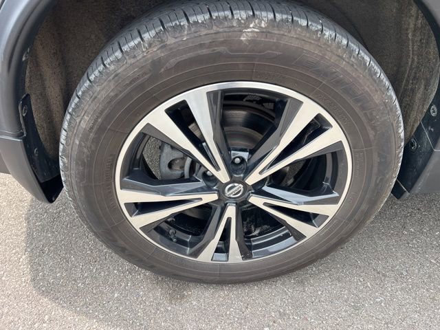 Used 2020 Gun Metallic Nissan SV image 4