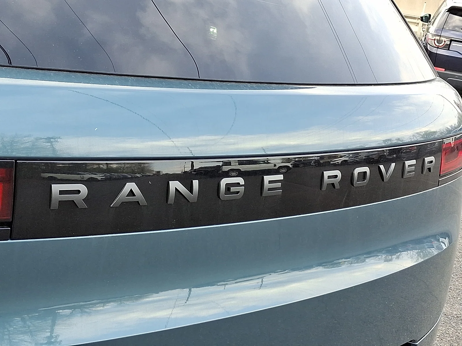 New 2026 Giola Green Land Rover P400 Dynamic SE image 21