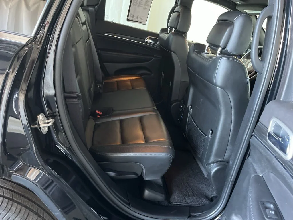 Used 2022 Black Jeep Limited image 24