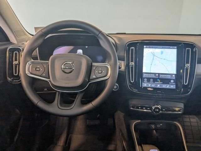 2026 Volvo XC40 Ultra - Photo 13