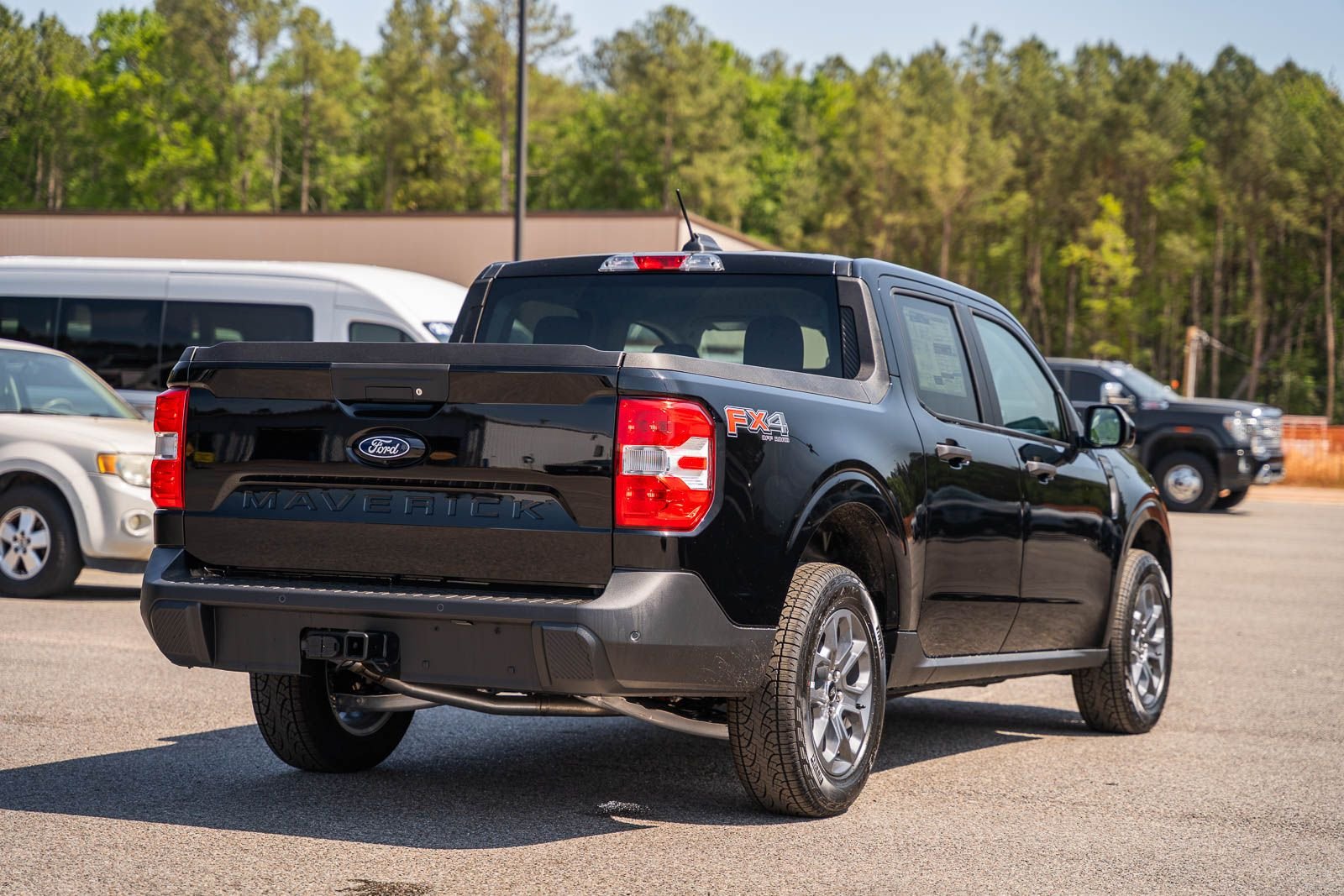 New 2026 Shadow Black Ford XLT image 5