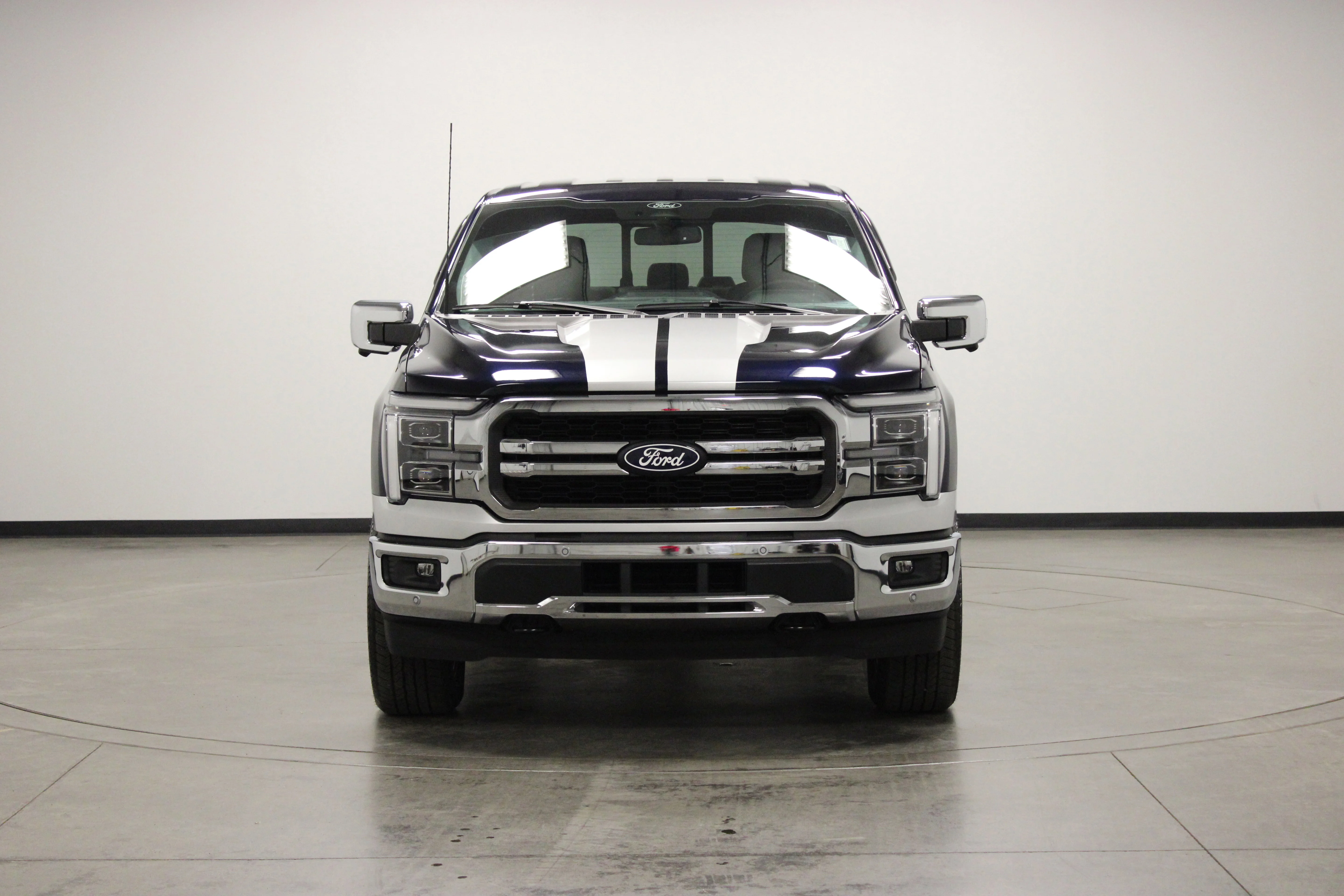 Used 2025 Antimatter Blue Metallic Ford LARIAT image 3