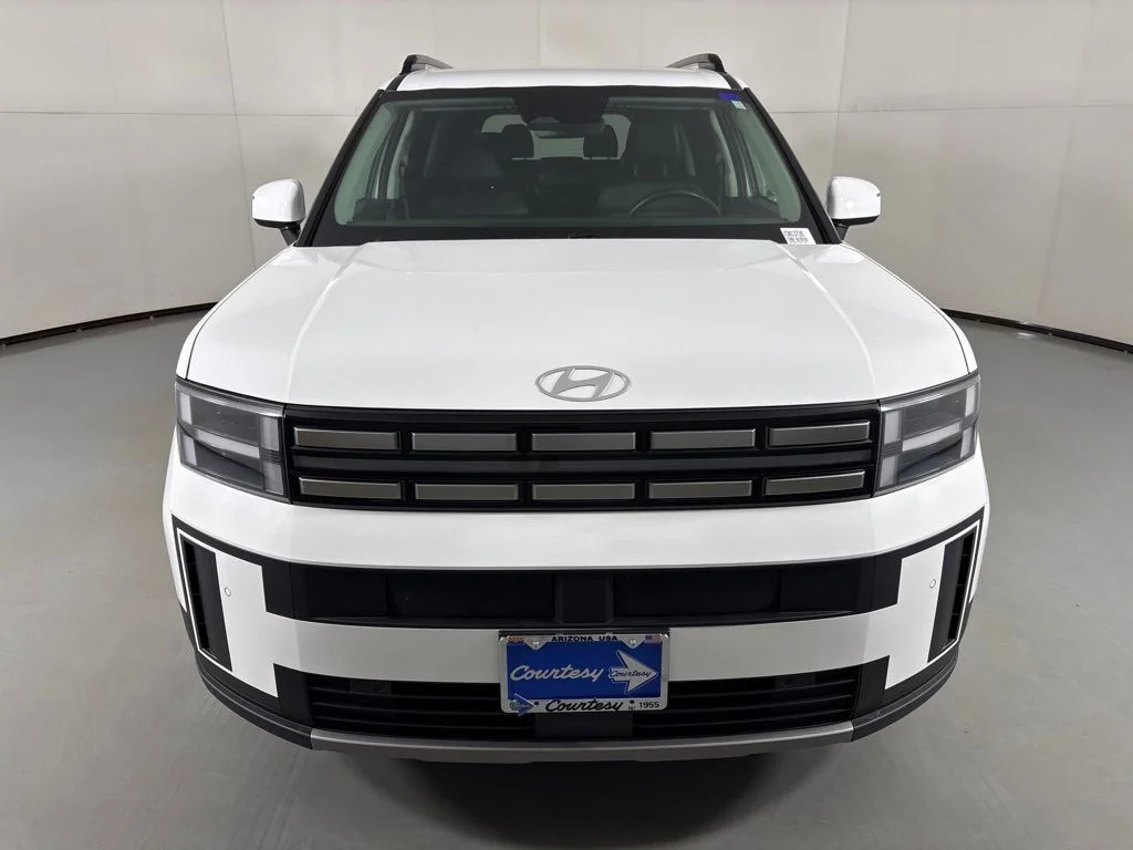 Used 2024 White Hyundai SEL image 3