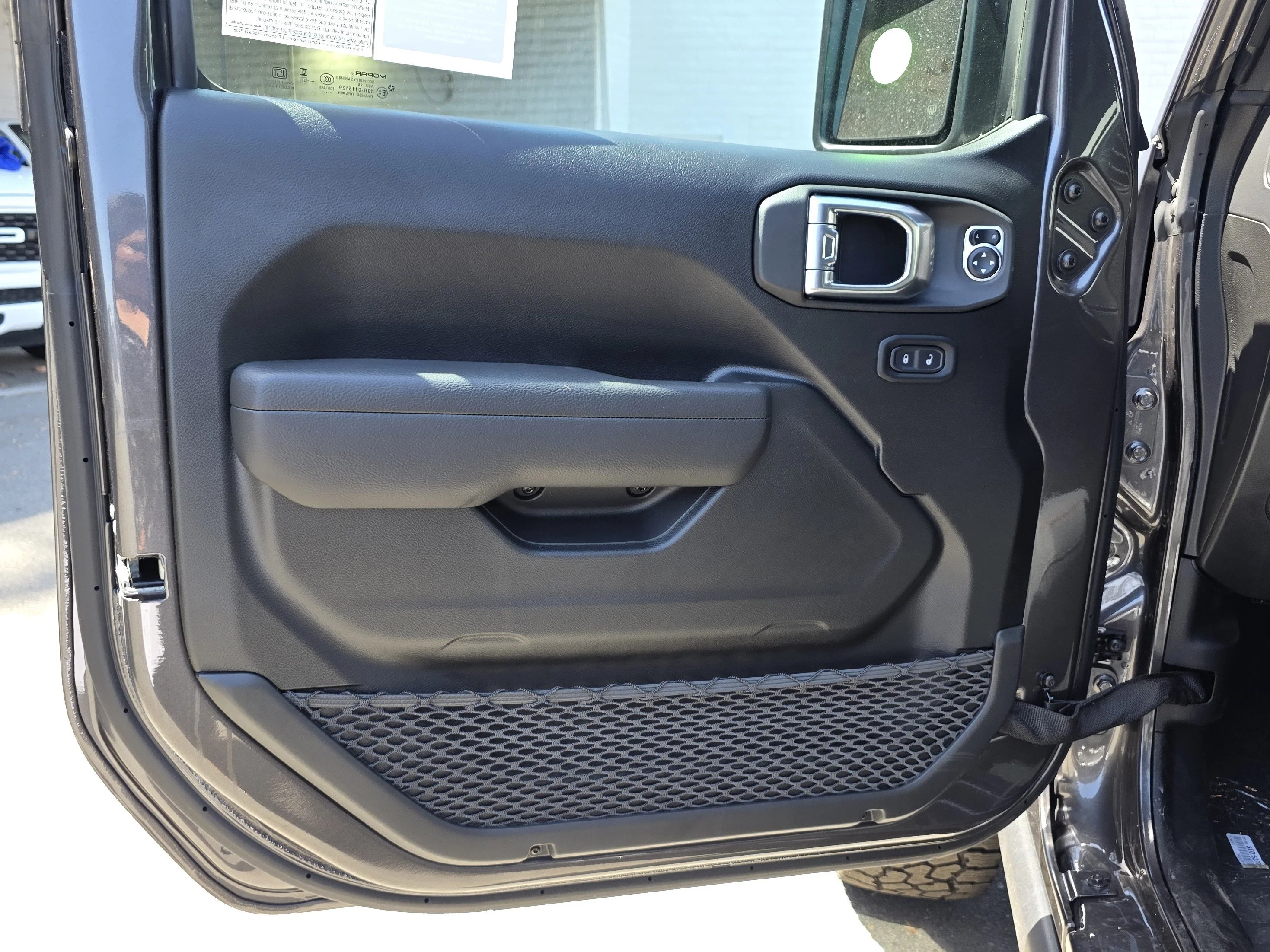 New 2026 Crystal Metallic Jeep Rubicon image 6