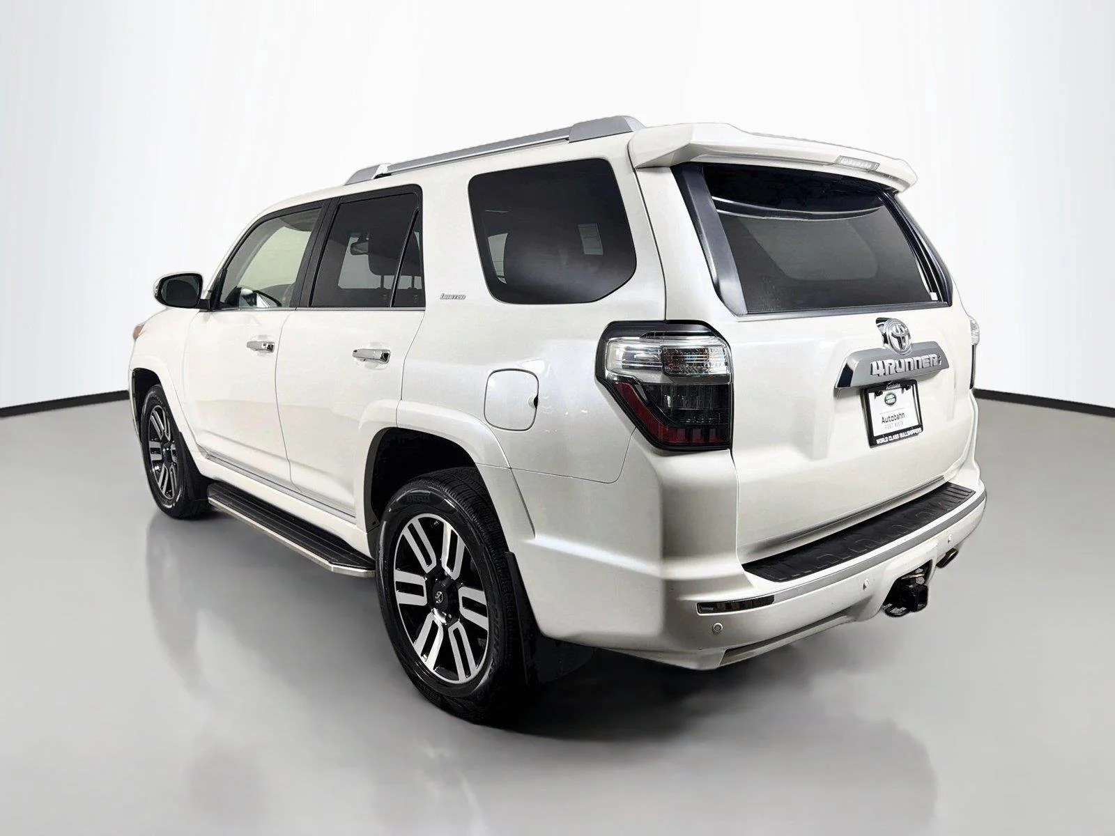 Used 2015 Blizzard Pearl White Toyota Limited image 7