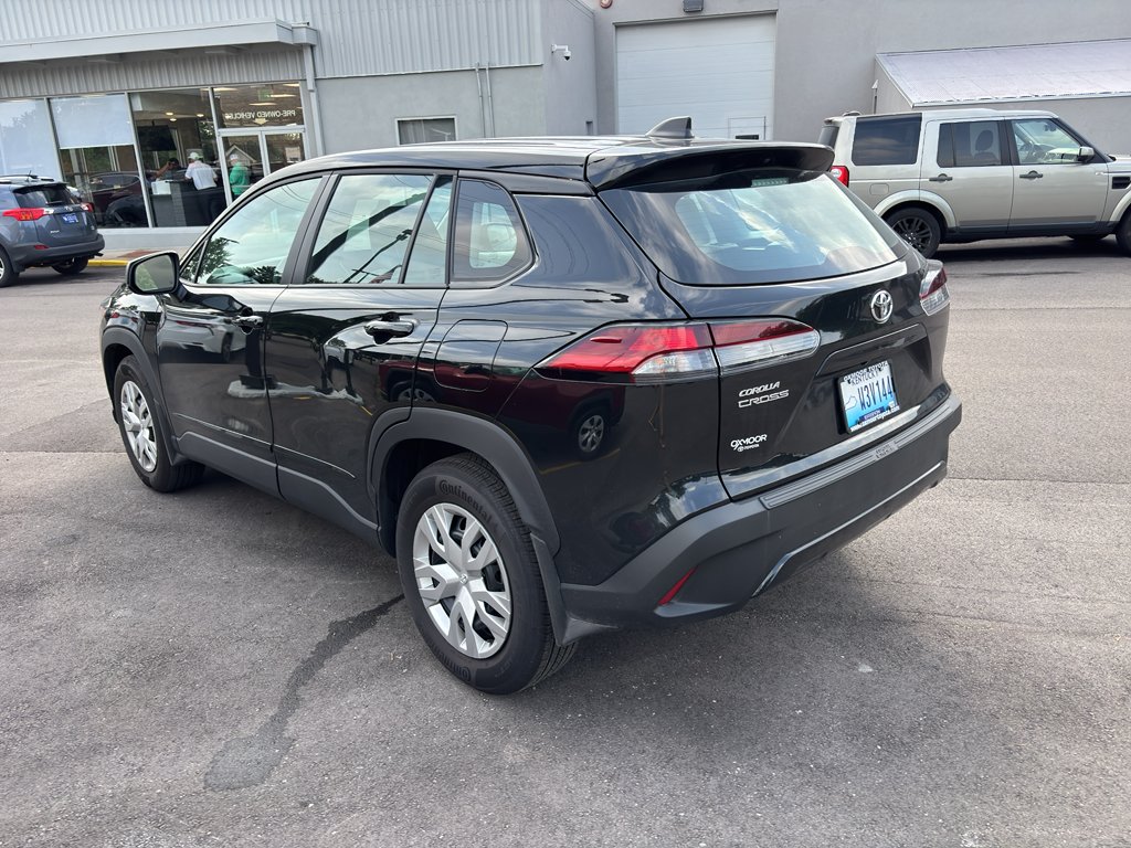 Used 2026 Jet Black Toyota L image 3