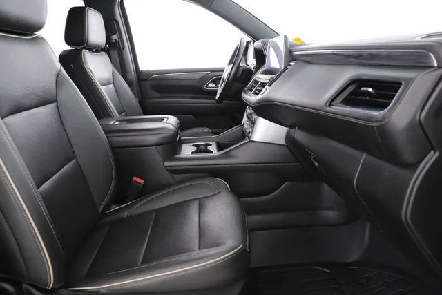 Used 2022 Black GMC SLT image 33