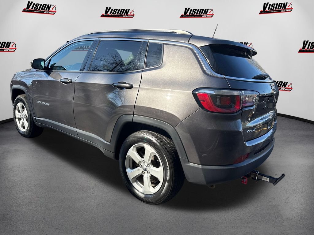 Used 2019 Gray Jeep Latitude image 7