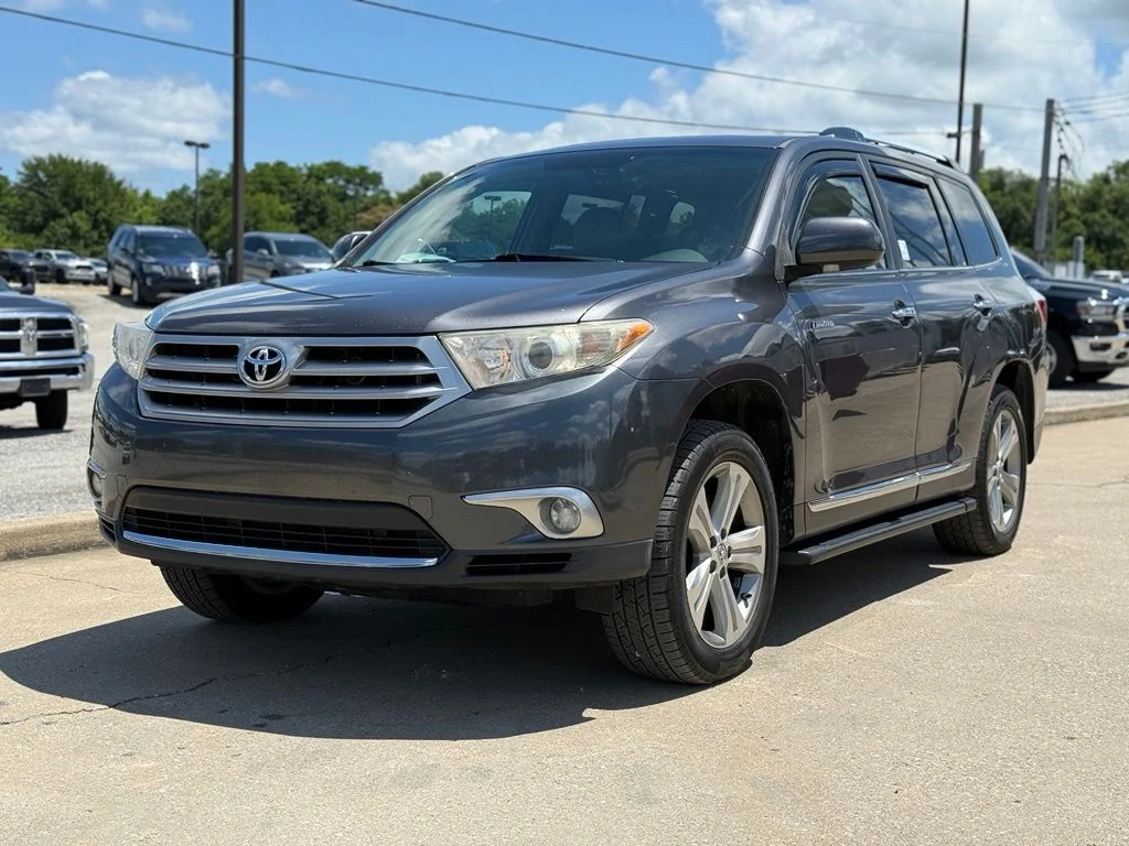 Used 2011 Toyota Highlander Limited with VIN 5TDDK3EH1BS064236 for sale in Crestwood, KY