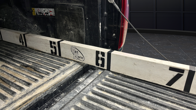 Used 2024 Agate Black Metallic Ford XLT image 37