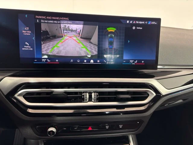 Used 2024 Green BMW xDrive40 image 17