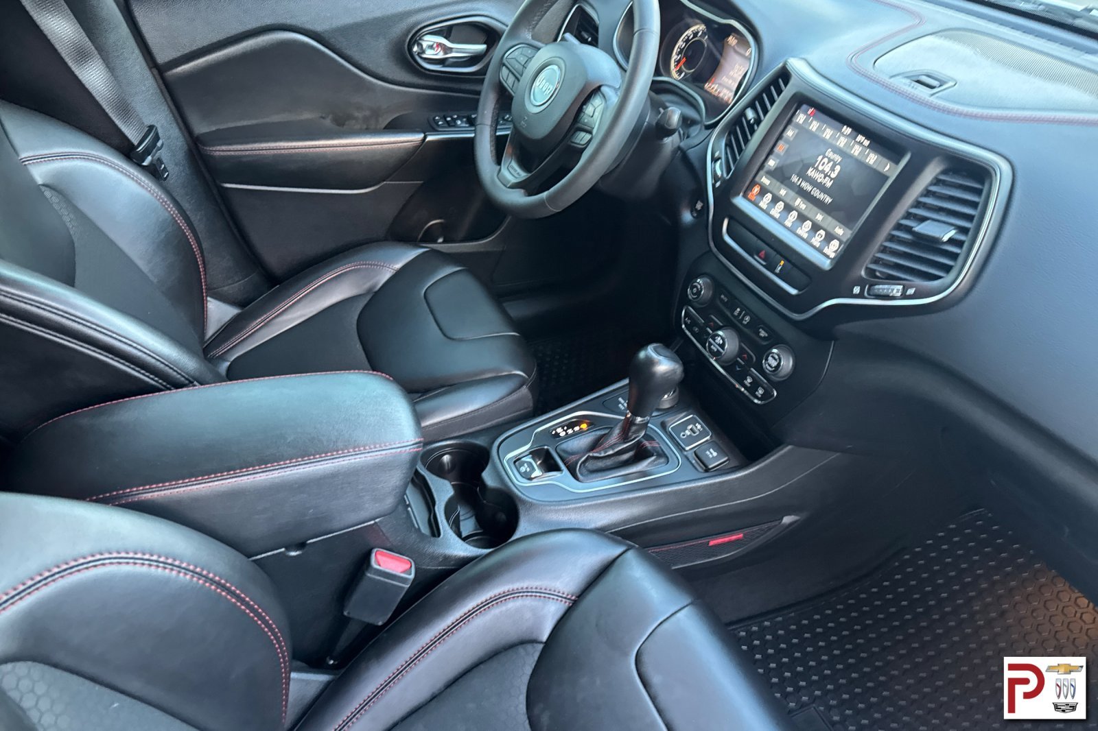 Used 2022 White Jeep Trailhawk image 18