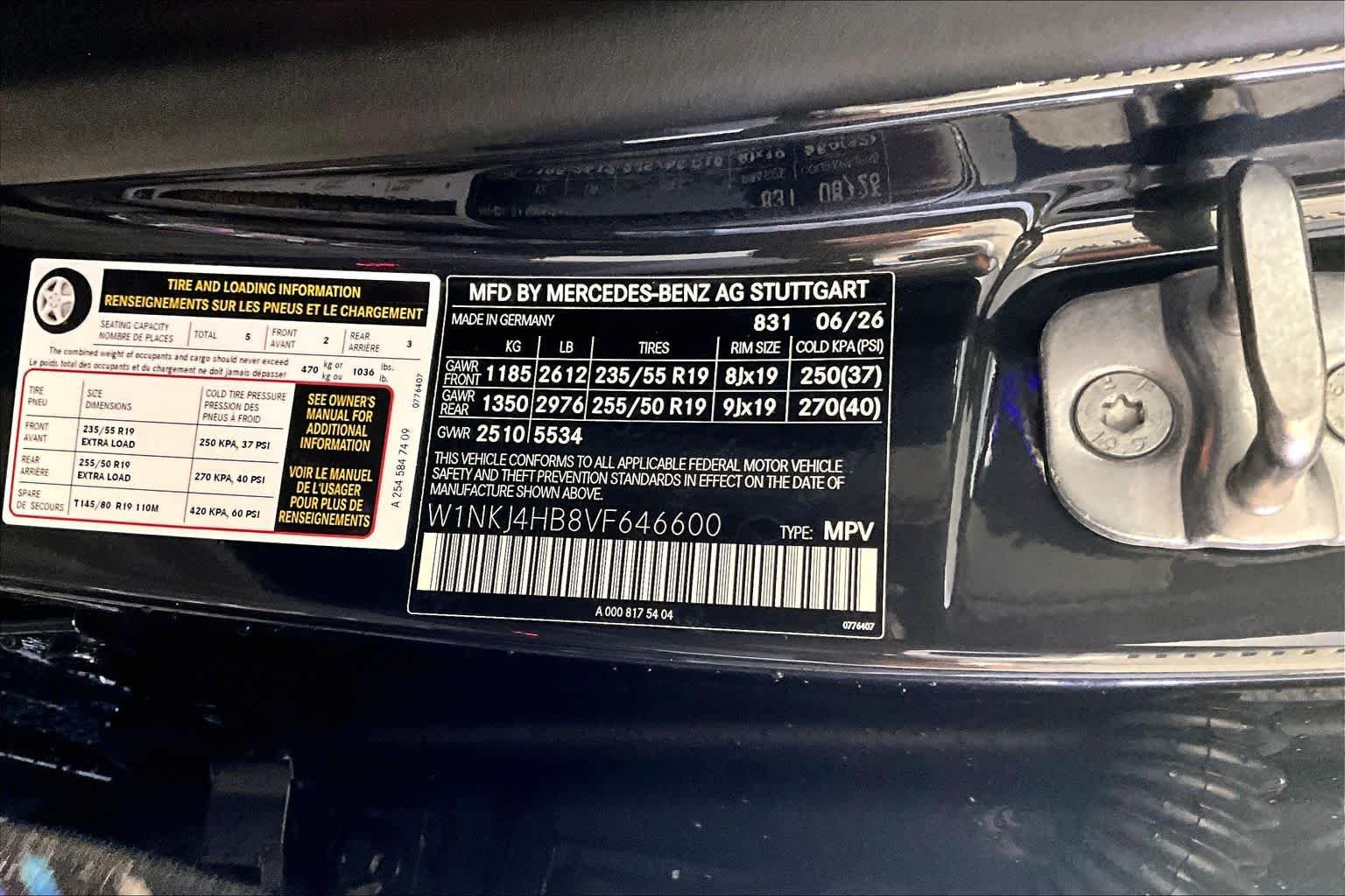 New 2027 Graphite Grey Metallic Mercedes-Benz GLC 300 image 12