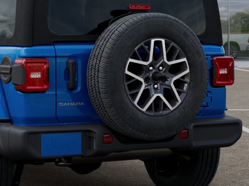 New 2025 Hydro Blue Pearl-Coat Exterior Paint Jeep Sahara image 33