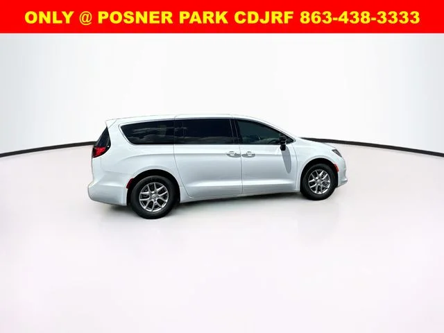 New 2026 Bright White Clear-Coat Exterior Paint Chrysler  image 4