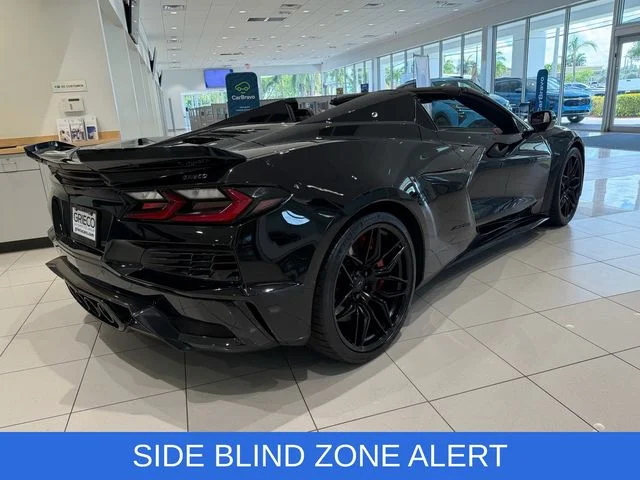 Used 2025 Black Chevrolet Z06 image 7