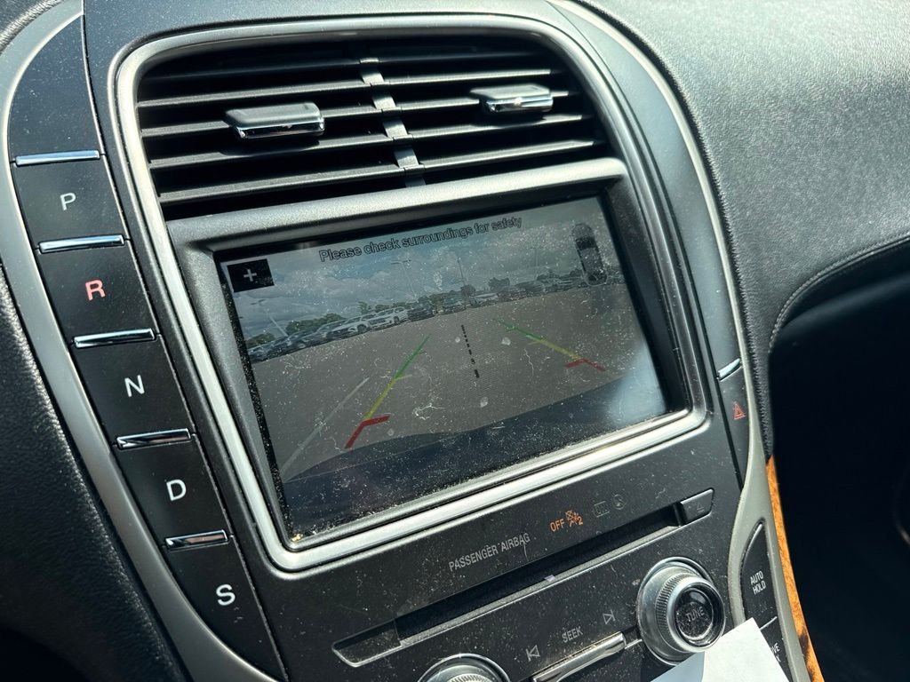 Used 2018 Black Lincoln Reserve image 14