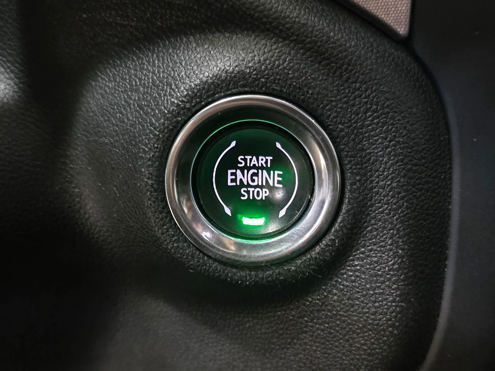 Used 2020 Gray GMC SLE image 36