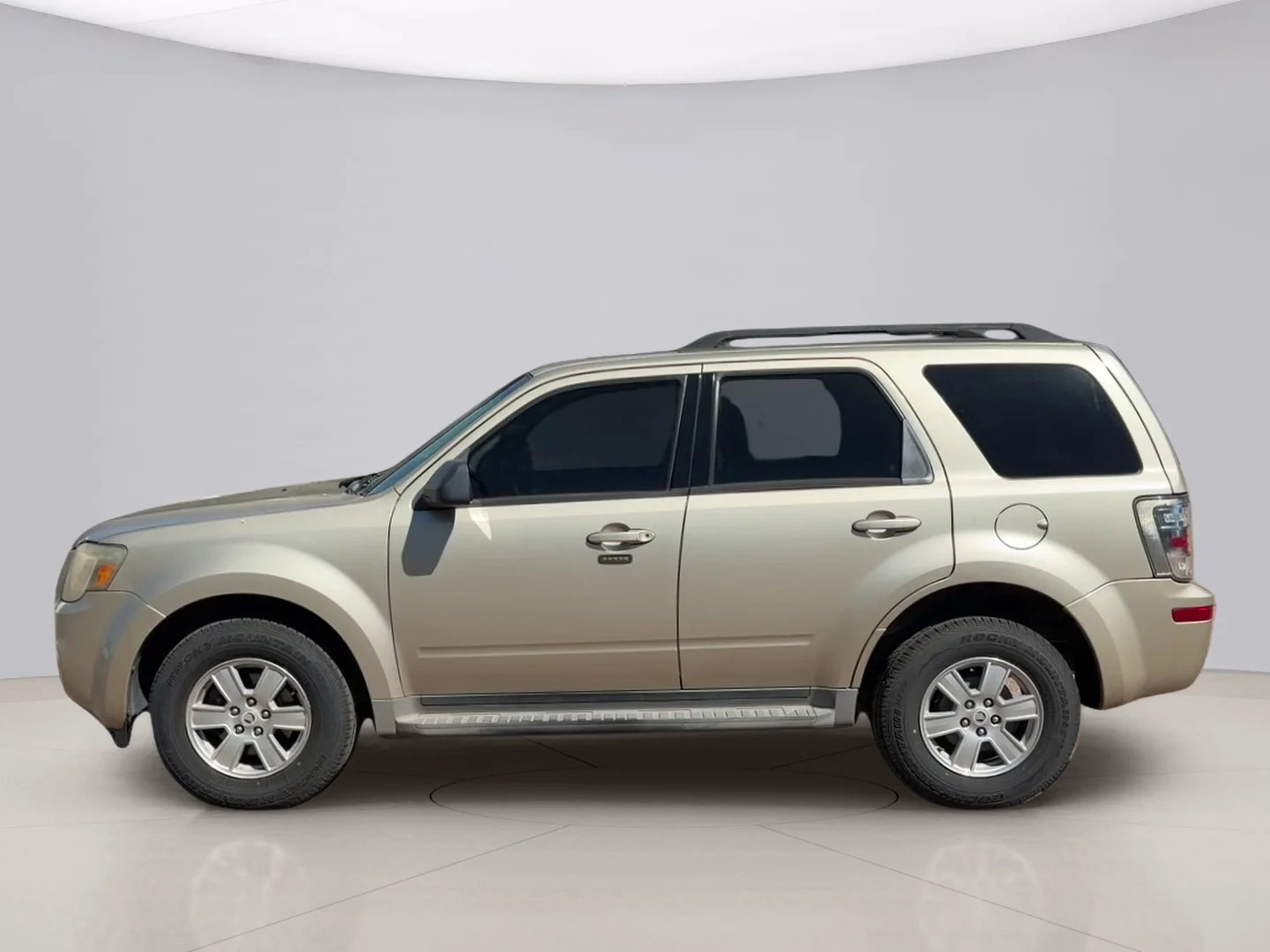 Used 2010 Tan Mercury BASE image 2