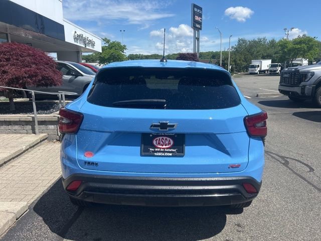 Used 2024 Fountain Blue Chevrolet 1RS image 3